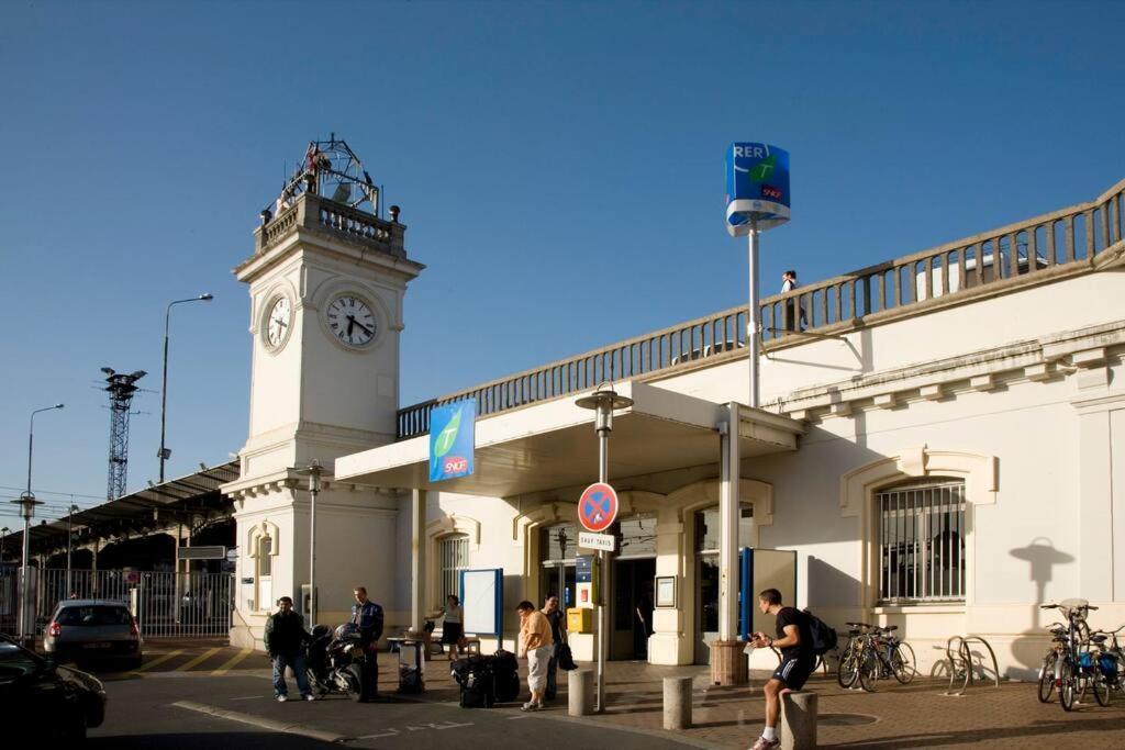 Superbe Appart Entier Au Pied De La Gare Rer, A 15 Min De Paris & Orly Juvisy-sur-Orge Exterior photo